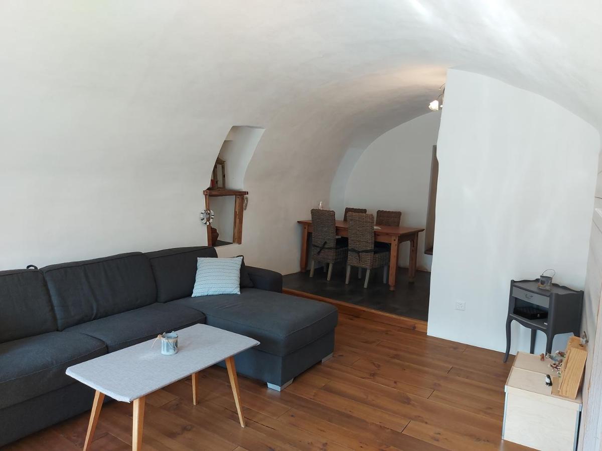 Appartement Voute En Gruyere Dans L'Intyamon Enney Exteriör bild