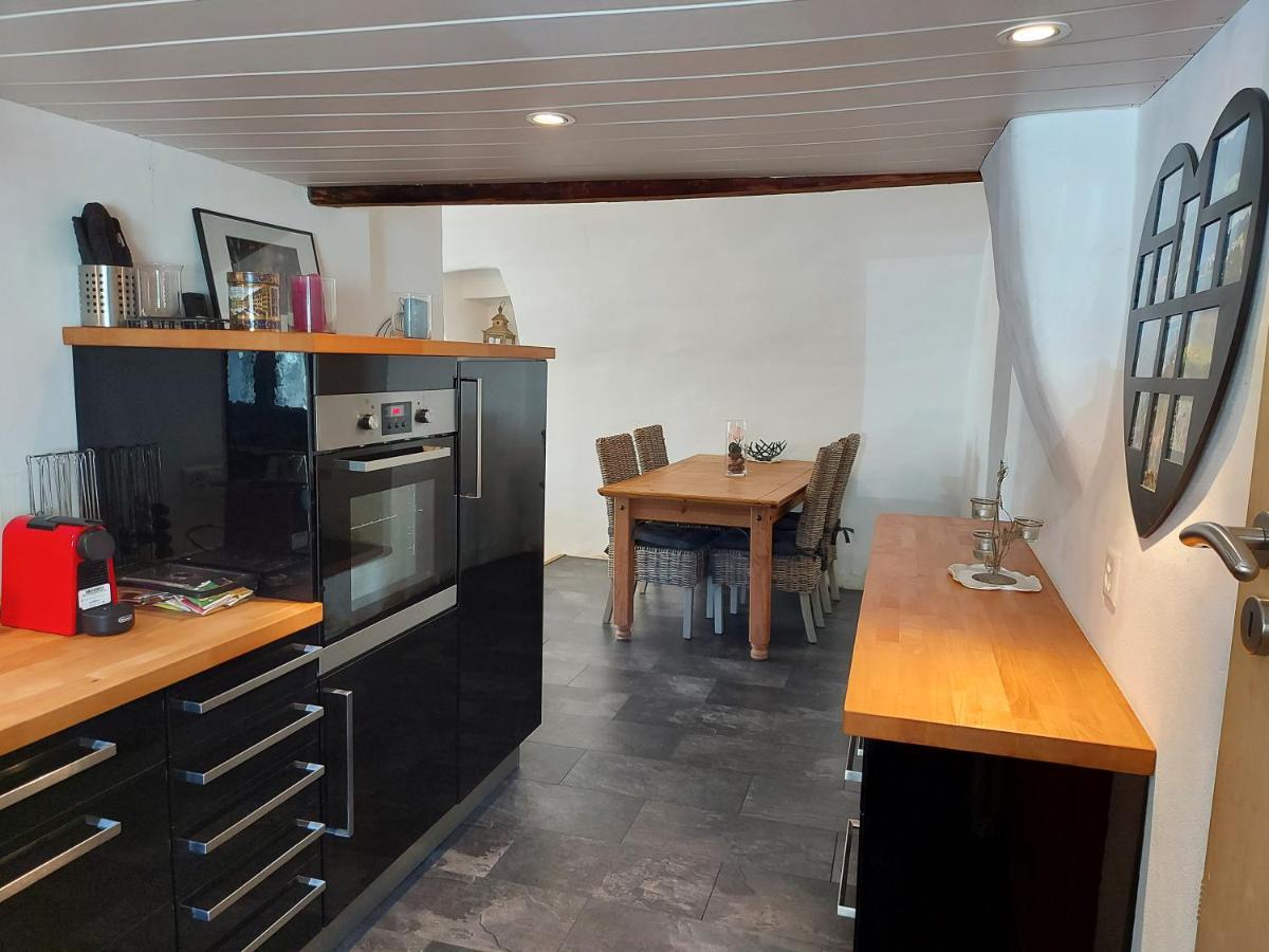 Appartement Voute En Gruyere Dans L'Intyamon Enney Exteriör bild