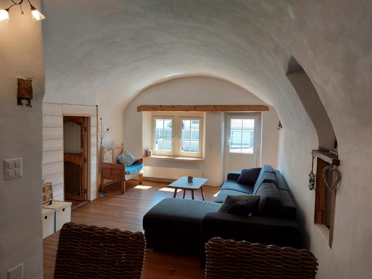 Appartement Voute En Gruyere Dans L'Intyamon Enney Exteriör bild